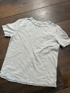 GAP Heather Gray Short Sleeve Pocket Tee